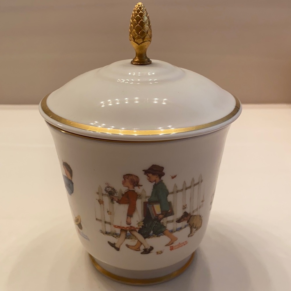 Norman Rockwell “young love” Limited EDT jar‎